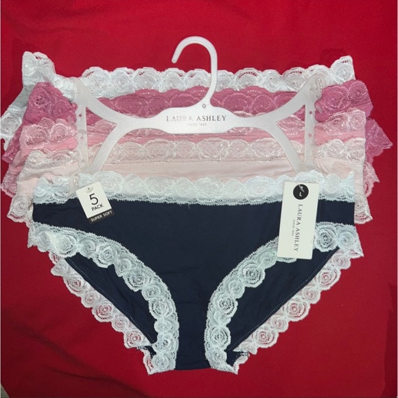 AUTHENTIC (NWT)